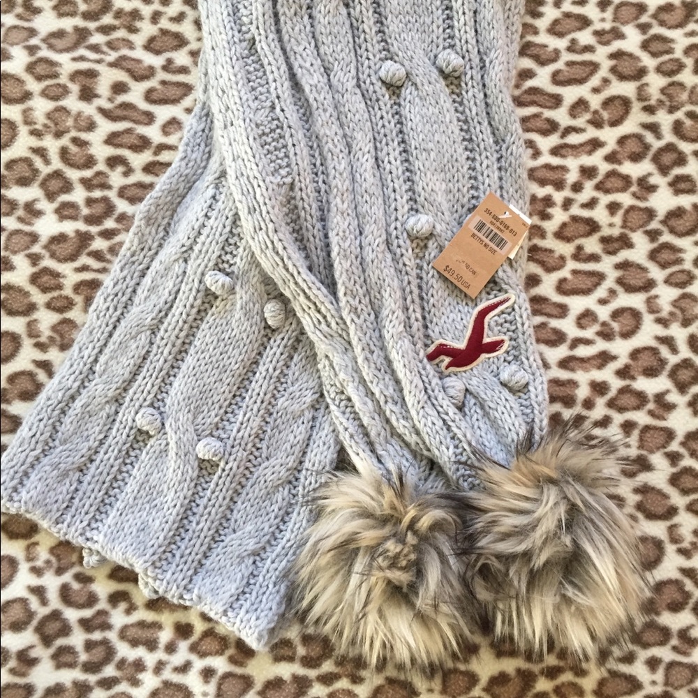 Brand new Hollister scarf - Picture 1 of 2
